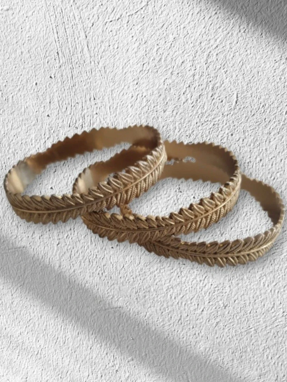 Vintage Boho Brass-Tone Fern Leaf Bangle Bracelets - Set of 3